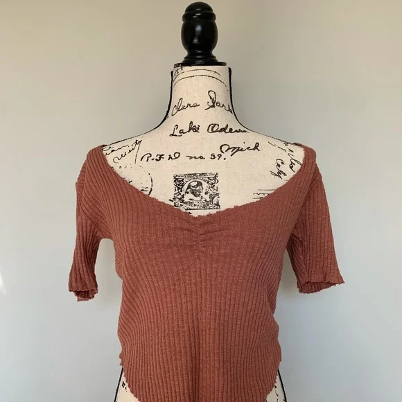 Zara Ribbed Top - Picture 1 of 6